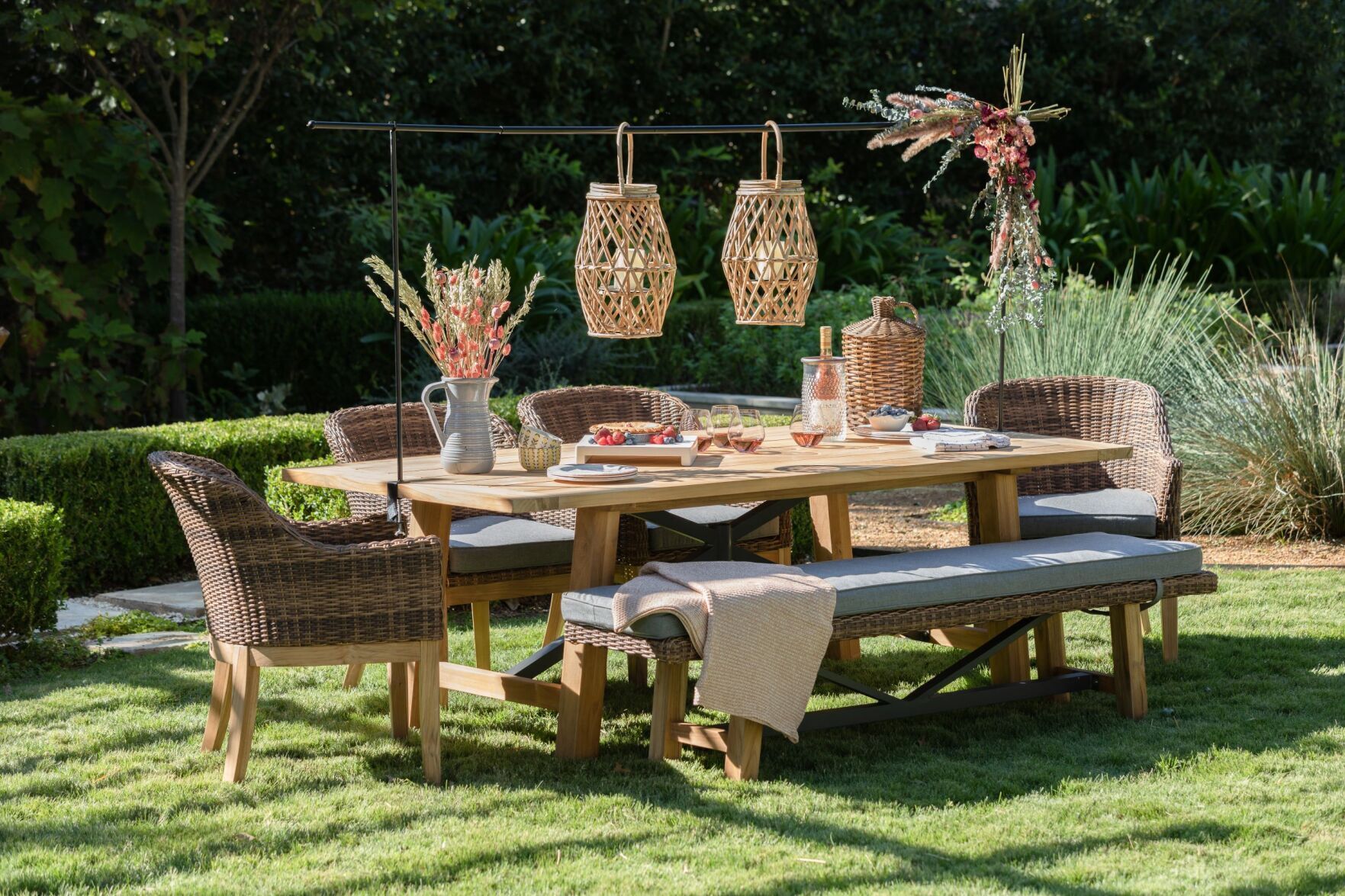 Winston Truss Dining Set.jpg